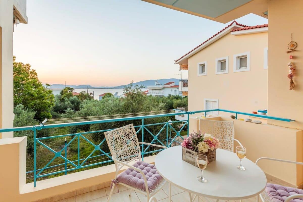 فيلا Seaview Terrace Haven-Perfect Location By The Sea كالاماتا المظهر الخارجي الصورة