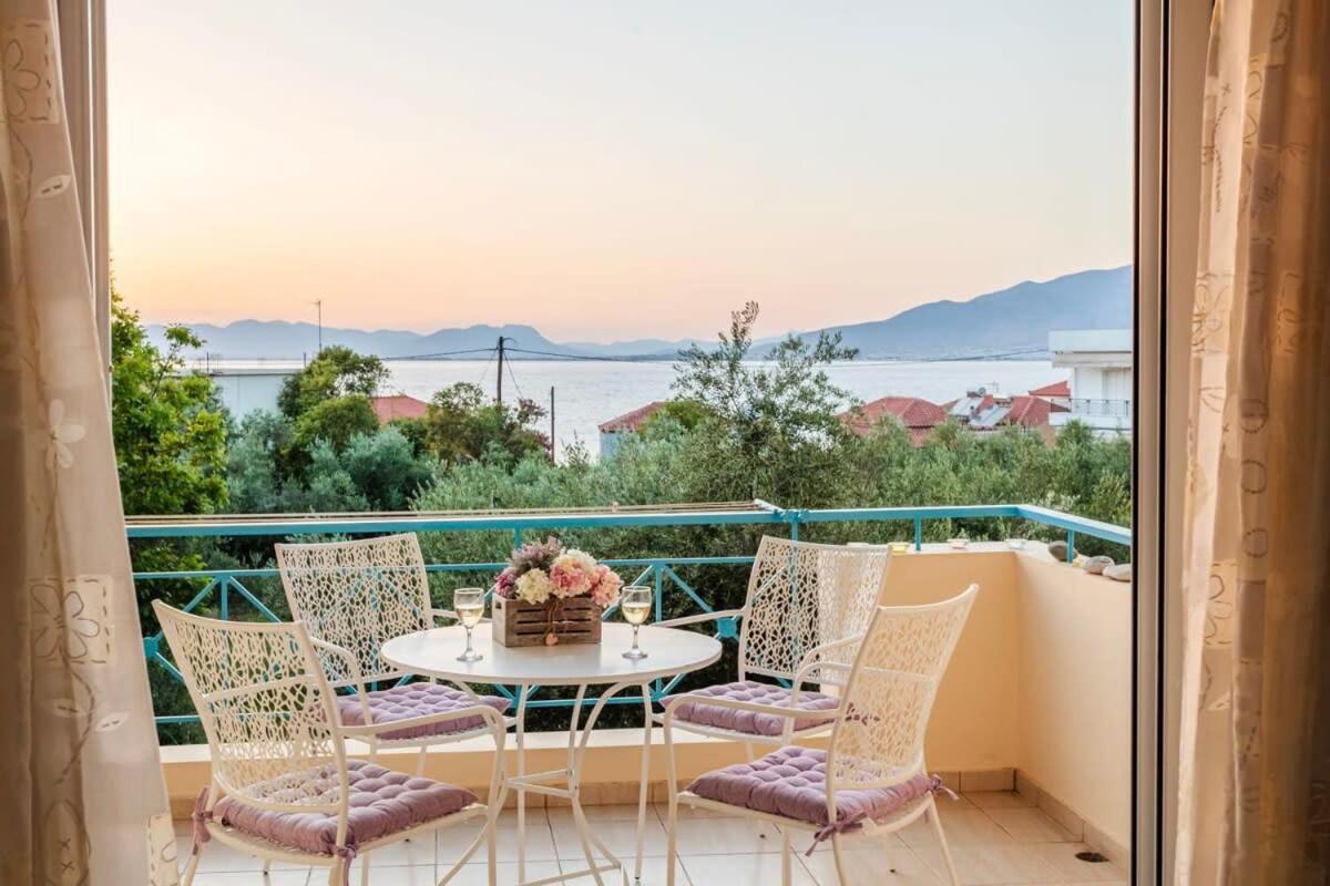 فيلا Seaview Terrace Haven-Perfect Location By The Sea كالاماتا المظهر الخارجي الصورة